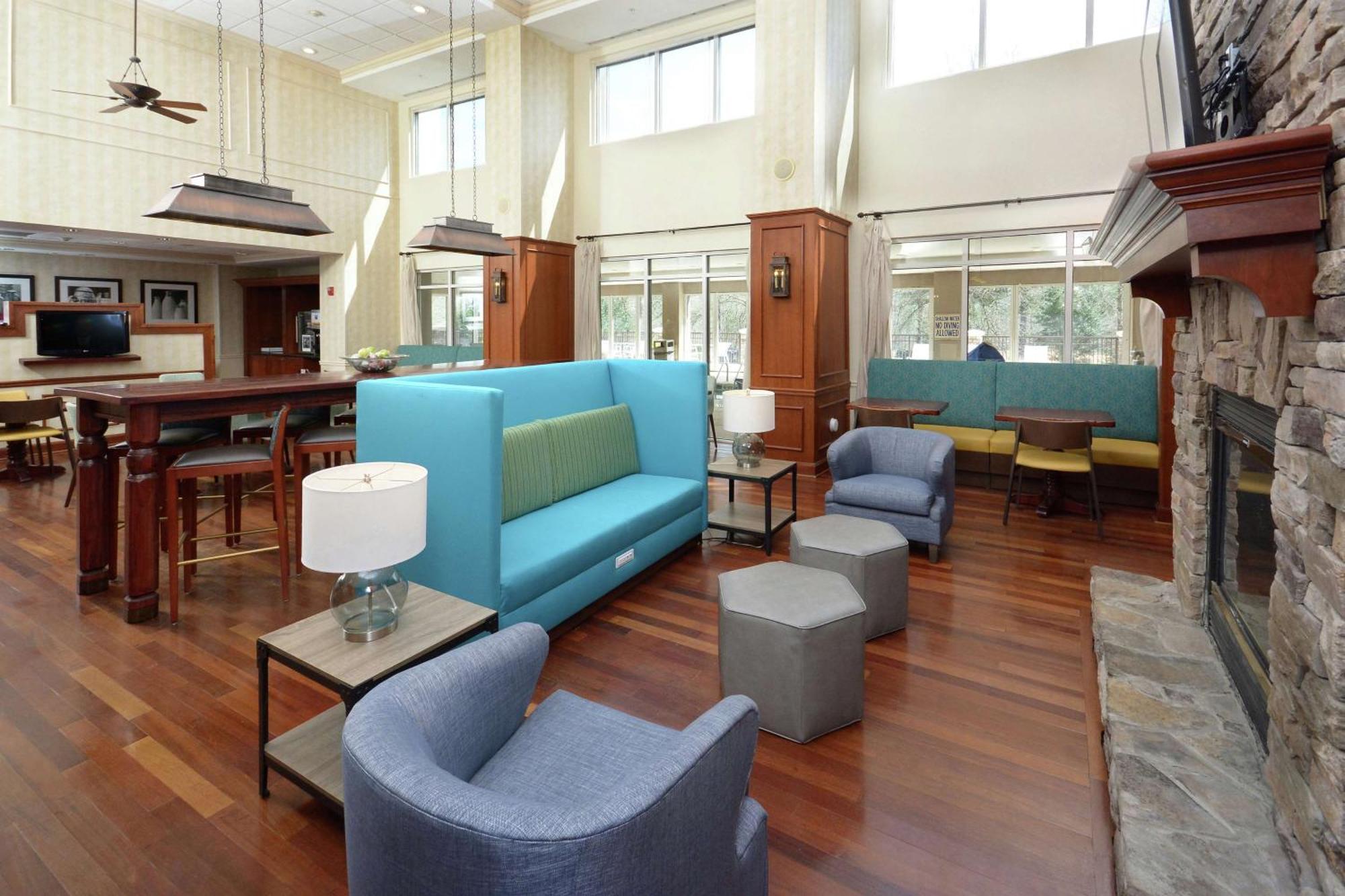 Hampton Inn & Suites Клинтон Экстерьер фото