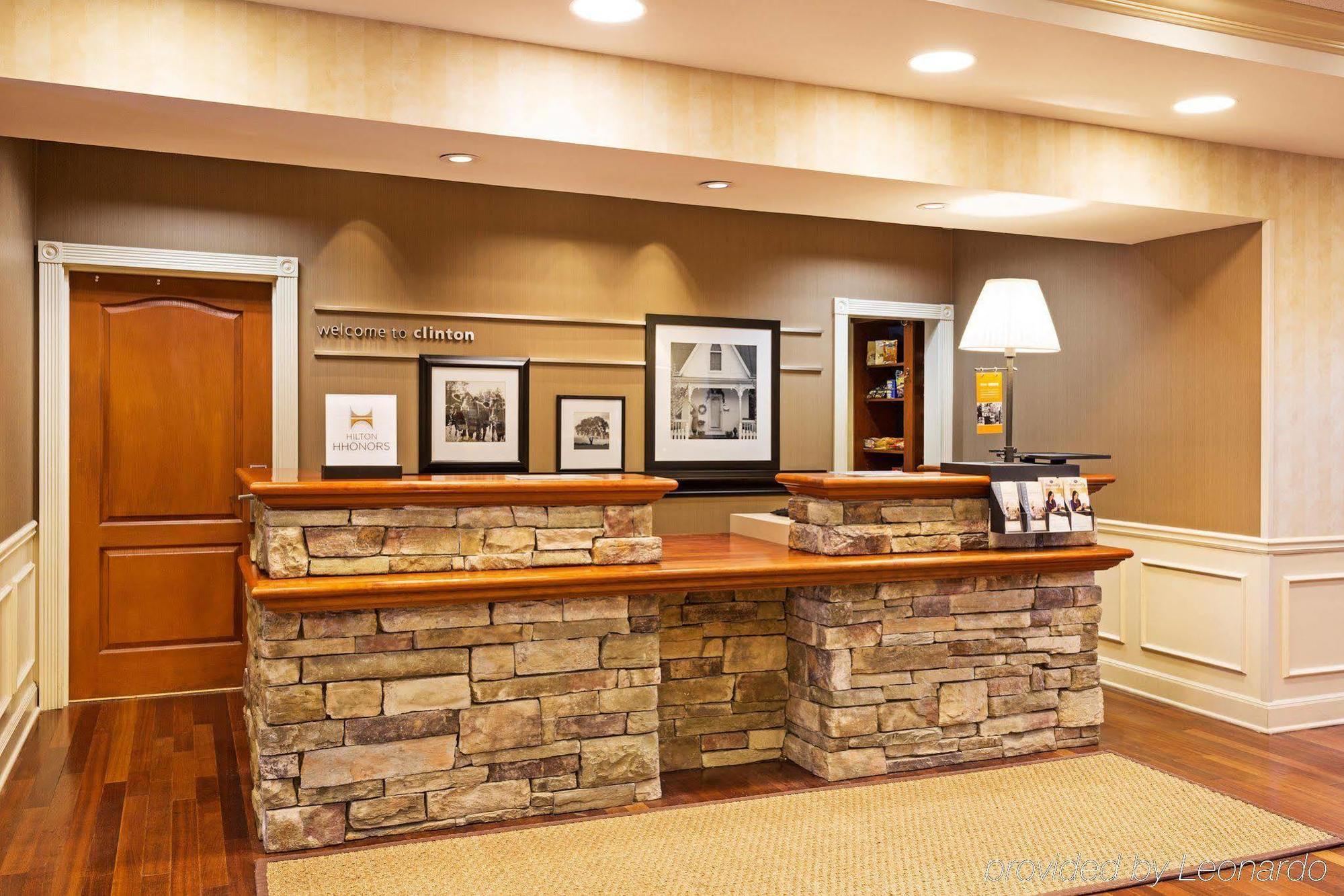 Hampton Inn & Suites Клинтон Экстерьер фото